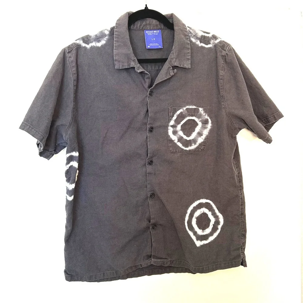 WithoutWalls Mens large black linen white circle button down short sleeve shirt‎
